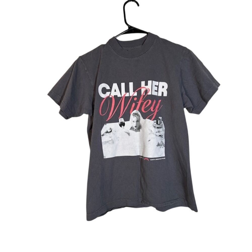 Unwell Gray & Pink Call Her Wifey Alex Cooper T-Shirt Women Sz S